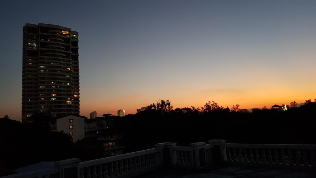 Hotel Doubletree House Chiang Mai Exterior foto